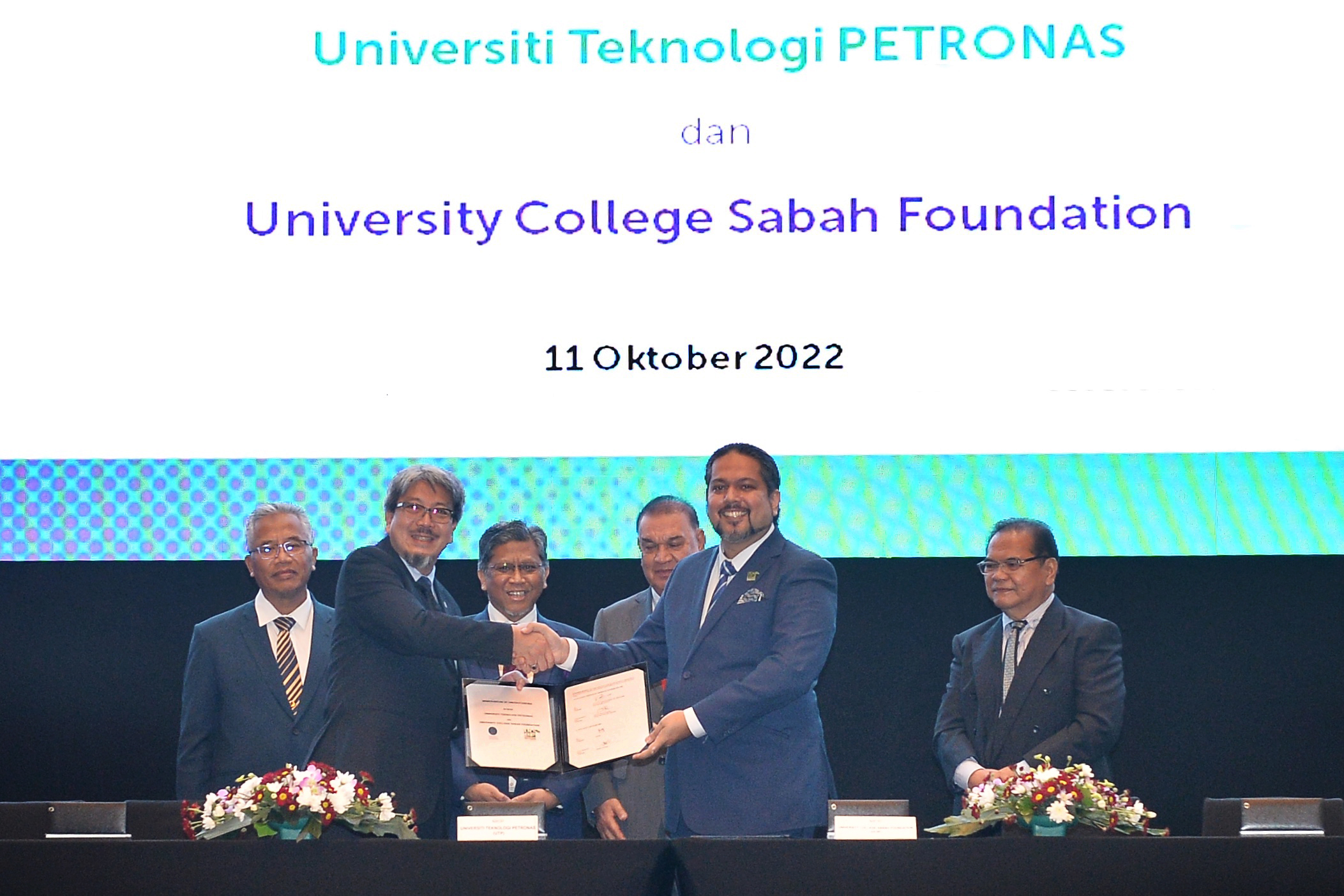 Signing Ceremony UTP and University College Sabah Foundation.jpg