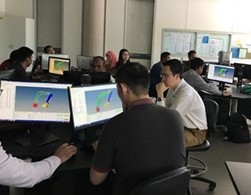 Participants during the Hypermesh training.jpg