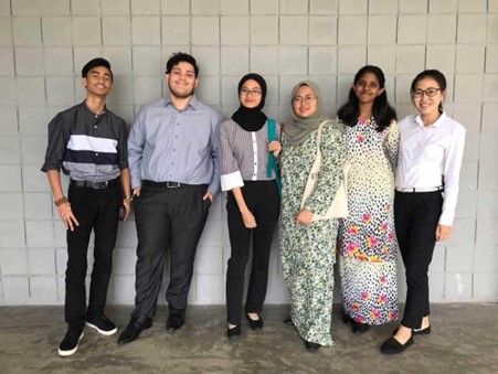 Sangetha (second from right) was happy that UTP also has non-engineering courses.jpg