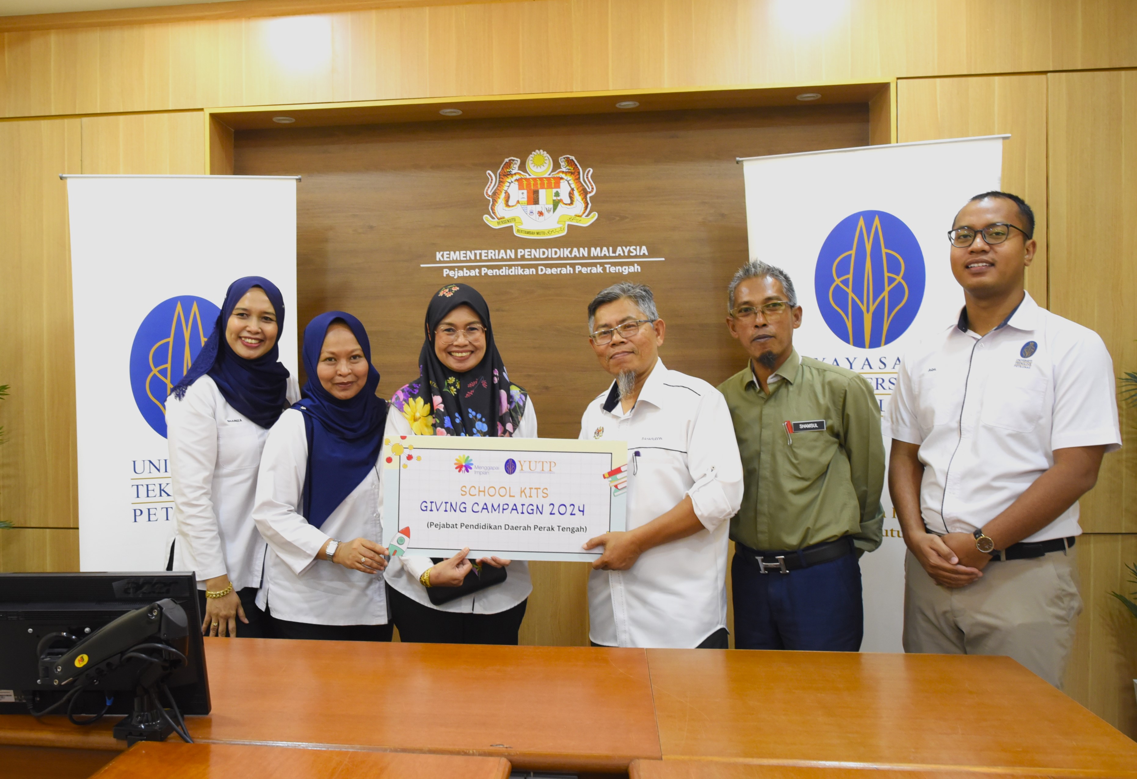 Socioeconomic campaign image